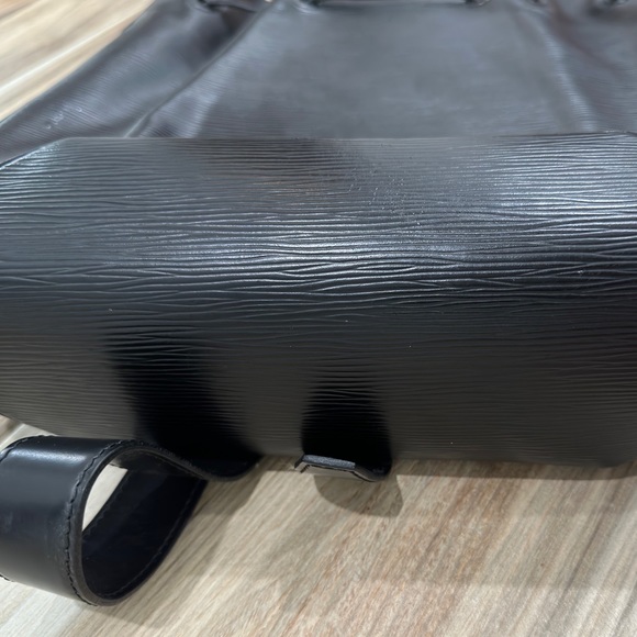 Authentic Louis Vuittton Epi Backpack - Picture 10 of 14